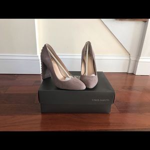 Vince Camuto Nude/ Taupe Heels